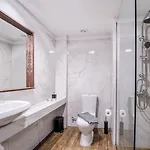 Island Boutique 4*