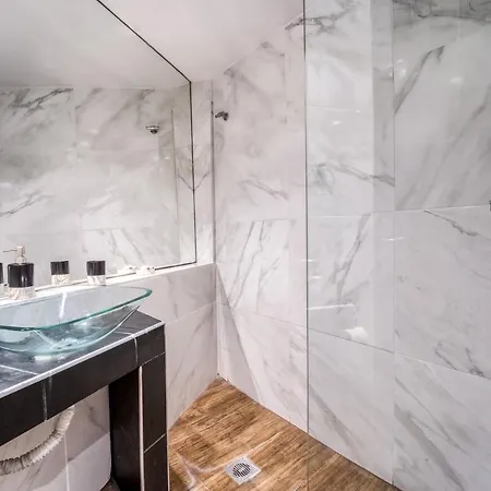 Готель Island Boutique 4*
